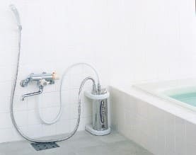 風呂用浄水器アクアセンチュリーレインボー｜浄水器｜生活器具｜商品